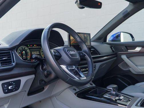 2022 Audi Q5 45 S line Premium Plus