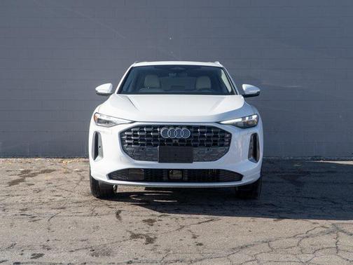 2025 Audi Q5 Premium Plus TFSI quattro S tronic