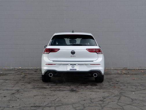 2026 Volkswagen Golf GTI 2.0T SE DSG