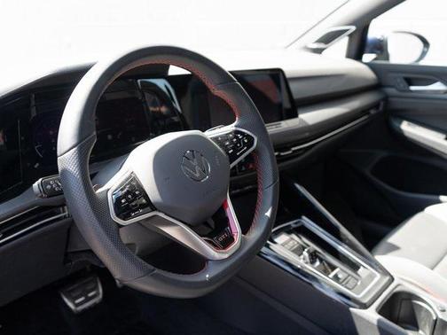 2024 Volkswagen Golf GTI 2.0T SE DSG