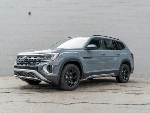 2025 Volkswagen Atlas 2.0T Peak Edition