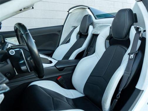 2020 Chevrolet Corvette Stingray w/3LT