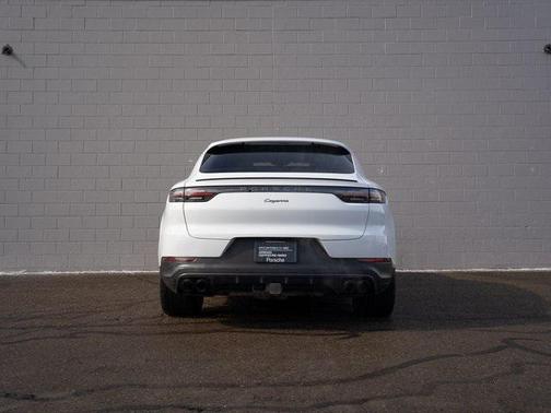 2022 Porsche Cayenne Cayenne