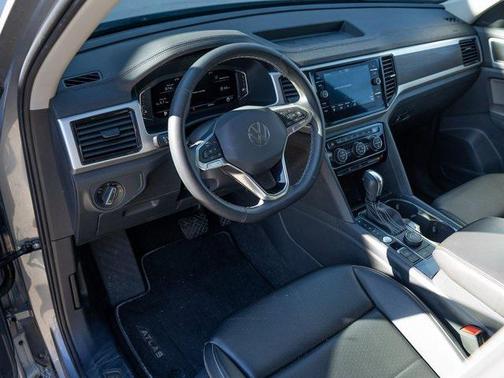 2022 Volkswagen Atlas 3.6L SE w/Technology