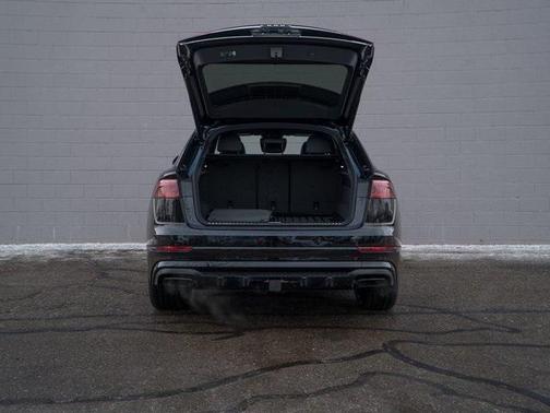 2026 Audi Q8 55 Premium Plus