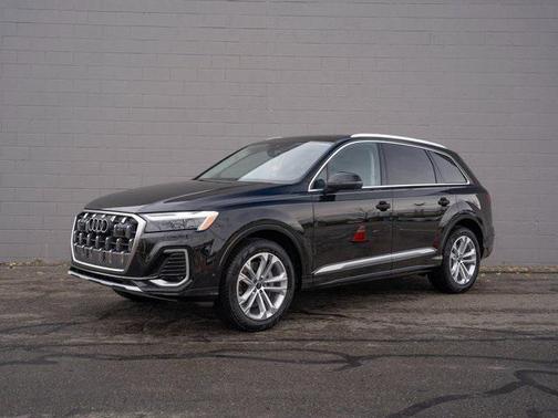 2026 Audi Q7 45 Premium Plus