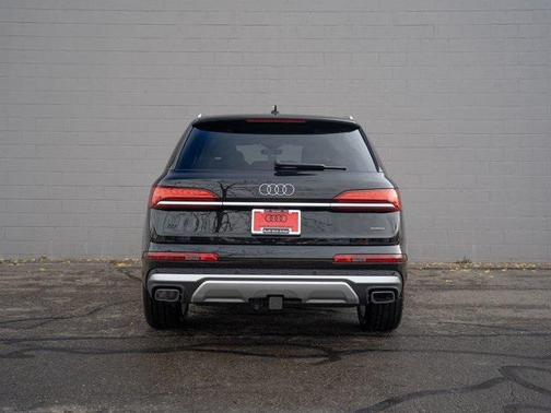 2026 Audi Q7 45 Premium Plus