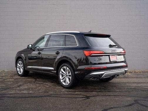 2026 Audi Q7 45 Premium Plus