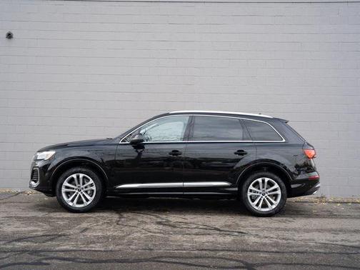 2026 Audi Q7 45 Premium Plus