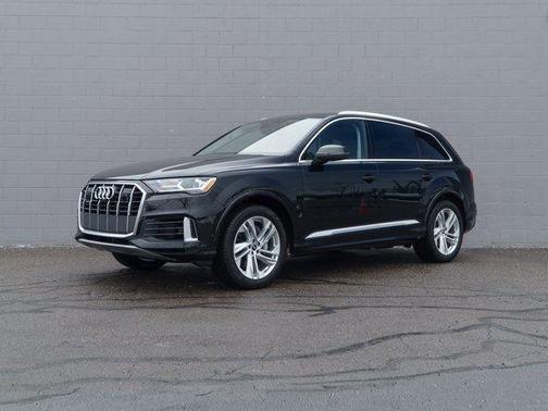 2022 Audi Q7 55 Premium Plus