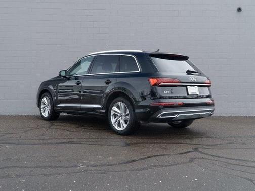 2022 Audi Q7 55 Premium Plus