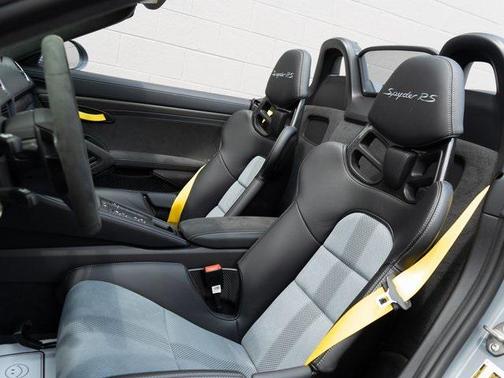 2025 Porsche 718 Spyder RS