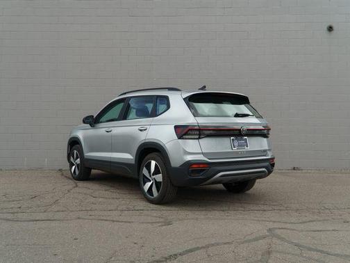 Pyrite Silver Metallic 2025 Volkswagen Taos 1.5T S