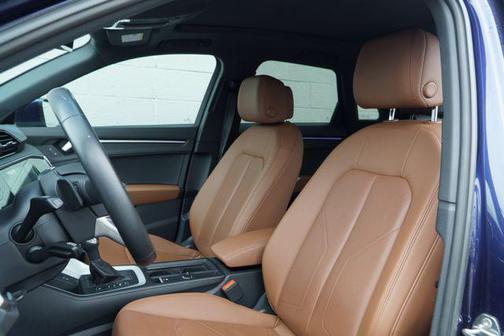 Navarra Blue Metallic 2022 Audi Q3 Premium Plus