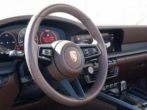 2025 Porsche 911 Carrera
