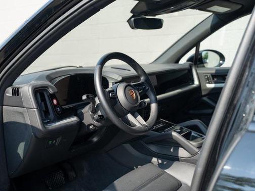 2024 Porsche Cayenne