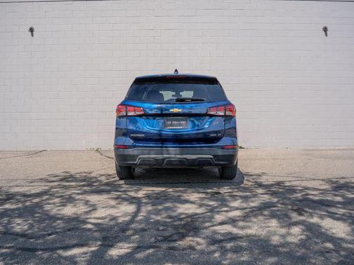 Blue Glow Metallic 2023 Chevrolet Equinox 1LT