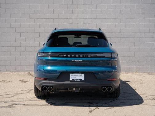 2024 Porsche Cayenne E-Hybrid S