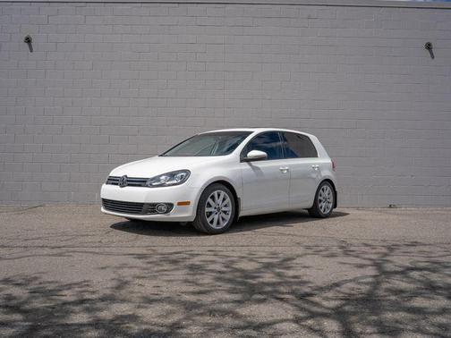 Candy White 2011 Volkswagen Golf TDI