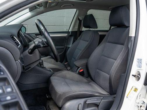 Candy White 2011 Volkswagen Golf TDI
