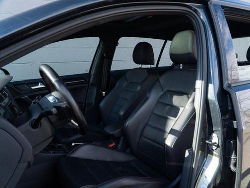 2015 Volkswagen Golf GTI 2.0T Autobahn 4-Door