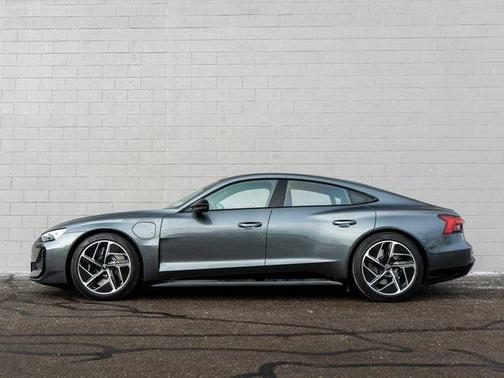 2025 Audi RS e-tron GT performance