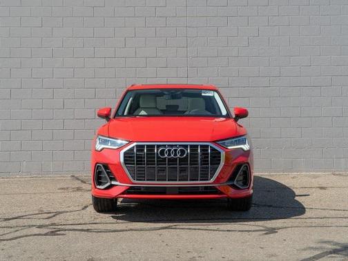 2025 Audi Q3 45 S line Premium Plus