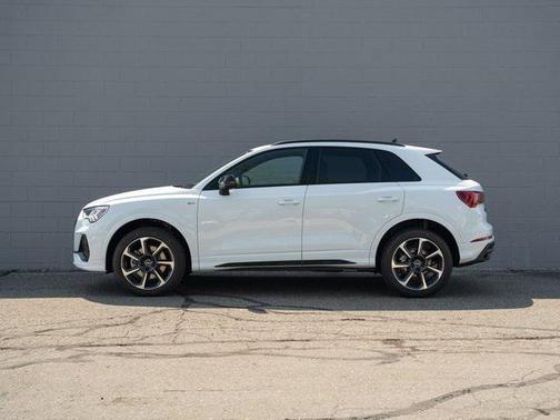 2025 Audi Q3 45 S line Premium Plus