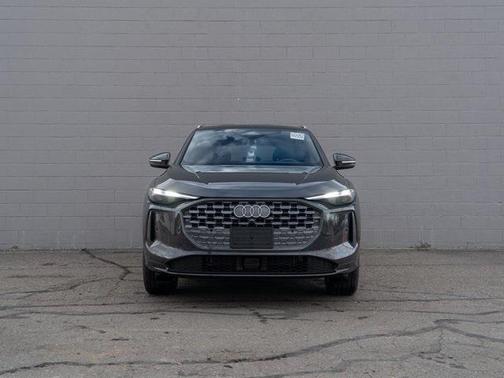 2025 Audi Q5 Premium TFSI quattro S tronic