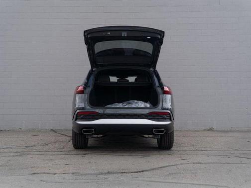 2025 Audi Q5 Premium TFSI quattro S tronic