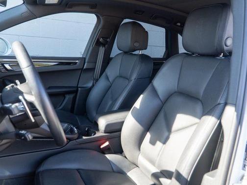 2024 Porsche Macan 