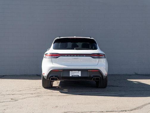 2024 Porsche Macan 