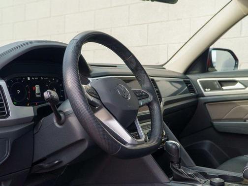 2023 Volkswagen Atlas 3.6L SEL Premium