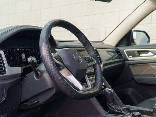 2023 Volkswagen Atlas 3.6L SEL Premium