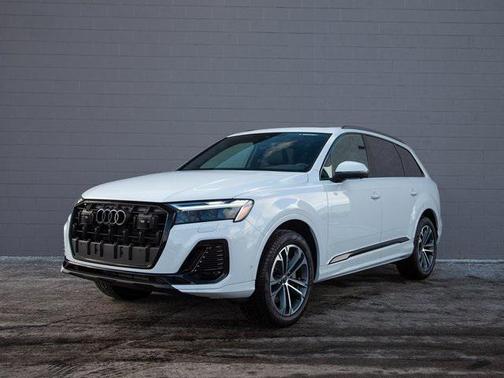 2025 Audi Q7 45 Premium Plus