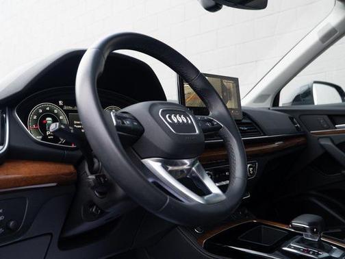 2023 Audi Q5 45 S line Premium Plus