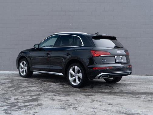 2023 Audi Q5 45 S line Premium Plus