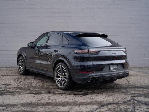 2022 Porsche Cayenne S