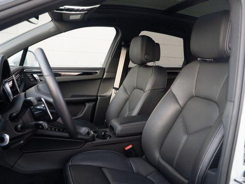 2025 Porsche Macan S