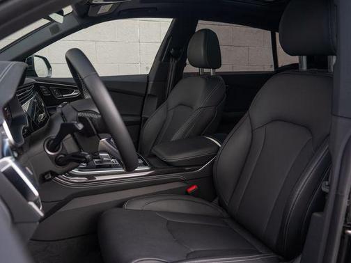 Mythos Black Metallic 2026 Audi Q8 55 Prestige