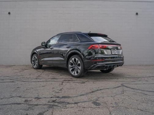 Mythos Black Metallic 2026 Audi Q8 55 Prestige