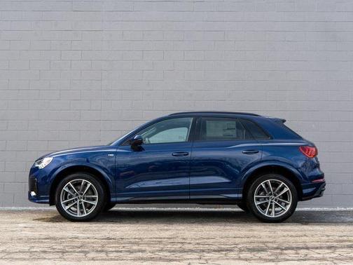 2025 Audi Q3 Premium 45 TFSI S line quattro Tiptronic