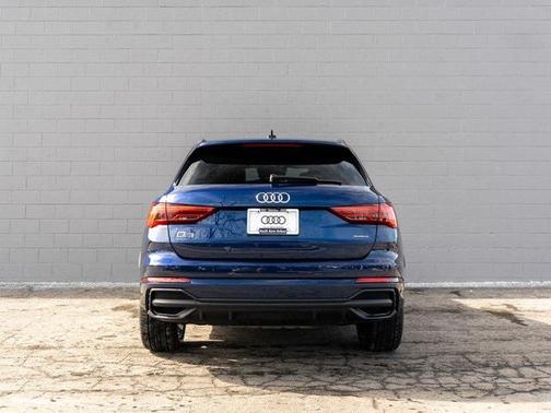 2025 Audi Q3 Premium 45 TFSI S line quattro Tiptronic