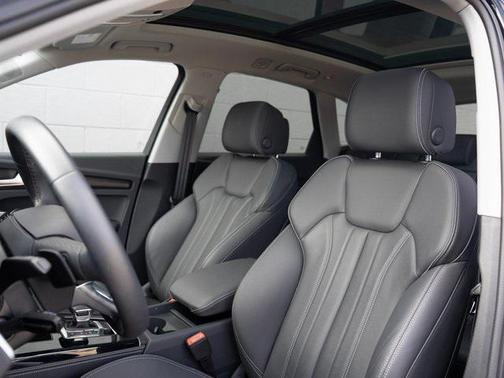 2025 Audi Q5 45 S line Premium Plus