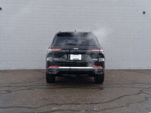 2022 Jeep Grand Cherokee Overland