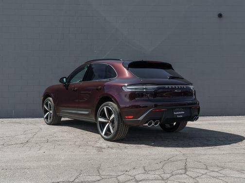 Copper Ruby Metallic 2026 Porsche Macan Macan