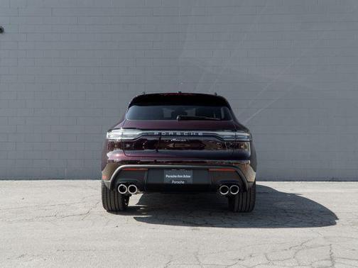 Copper Ruby Metallic 2026 Porsche Macan Macan