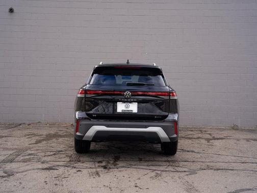 2025 Volkswagen Tiguan 2.0T SE 4MOTION