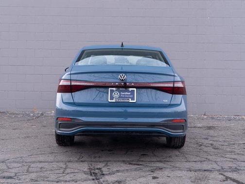 2025 Volkswagen Jetta 1.5T SE