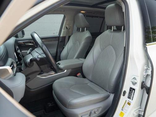 2020 Toyota Highlander Platinum